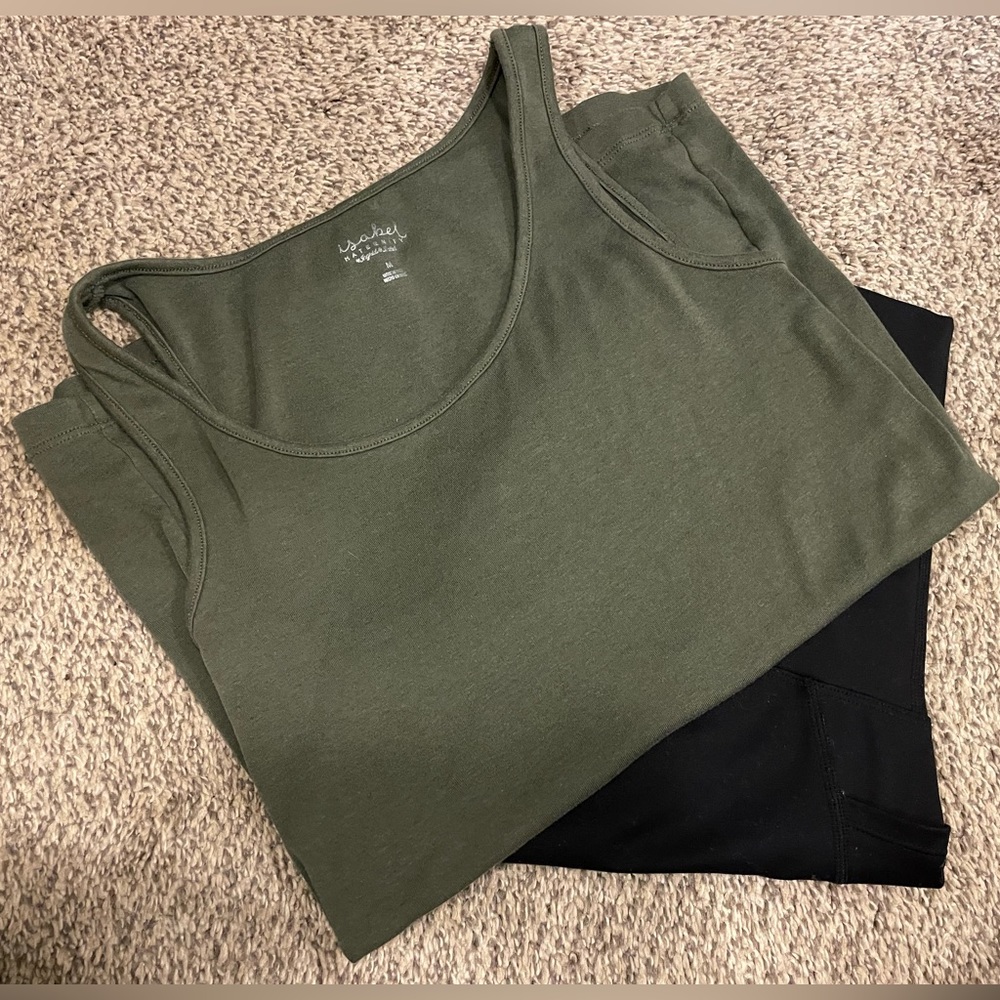 Maternity tank top and biker shorts